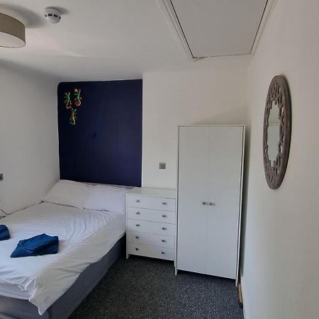 En Suite Room With Kitchen Facilities Nottingham Extérieur photo
