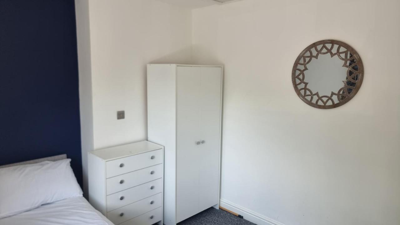 En Suite Room With Kitchen Facilities Nottingham Extérieur photo